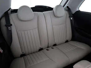 https://vehicle.imgix.net/4353794/350db39b-9137-4dcc-86e2-7711dab15359.jpg