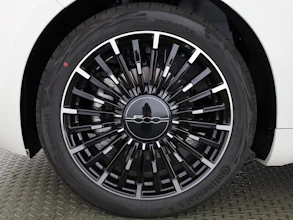 https://vehicle.imgix.net/4353794/71ae9139-91c4-4b42-8bff-4066bffd5e99.jpg