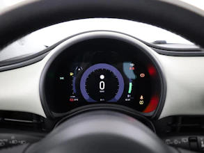 https://vehicle.imgix.net/4353794/7cffa0c8-944d-4c89-b60a-0ec2508af0b6.jpg