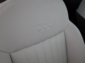 Fahrzeugbild FIAT 500 1.0 Hybrid La Prima