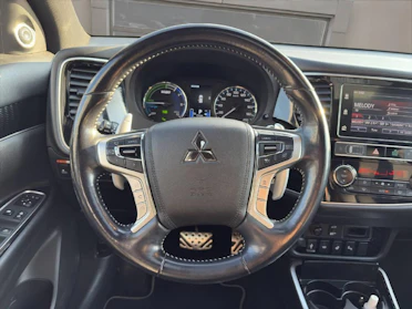 MITSUBISHI OUTLANDER 11