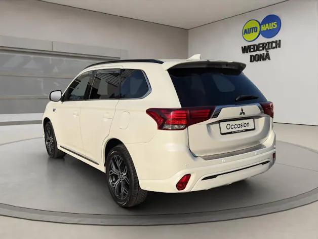 Mitsubishi Outlander 2.4 PHEV Diamond S-Edition