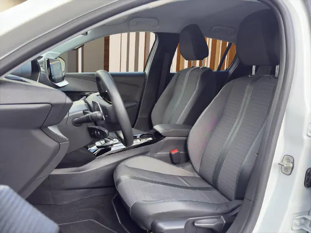 Peugeot 208 1.2 PureTech 100 Allure