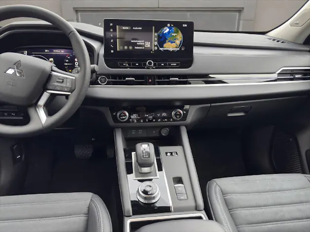 Mitsubishi Outlander 2.4 PHEV Invite 4x4