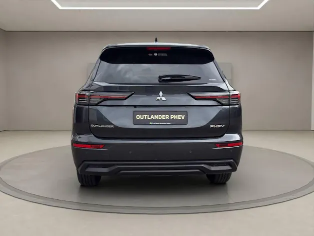 Mitsubishi Outlander 2.4 PHEV Invite 4x4