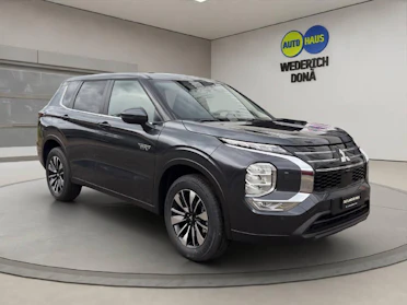 MITSUBISHI OUTLANDER 7
