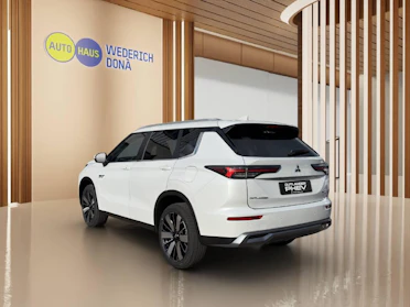 MITSUBISHI OUTLANDER 3