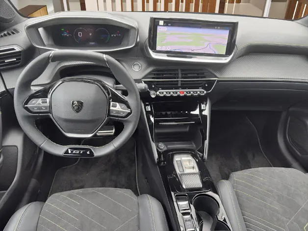 Peugeot 208 1.2 Hybrid 145 GT