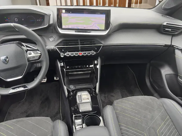 Peugeot 208 1.2 Hybrid 145 GT