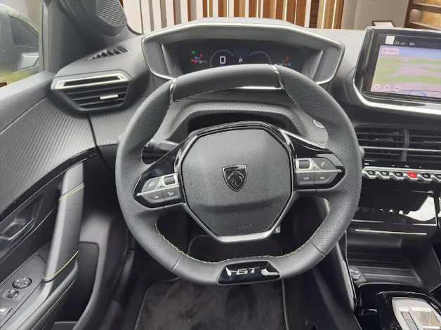 Peugeot 208 1.2 Hybrid 145 GT