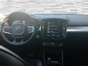 Volvo XC40 2.0 T4 Momentum AWD