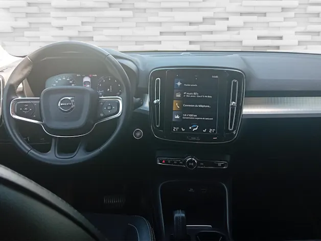 Volvo XC40 2.0 T4 Momentum AWD
