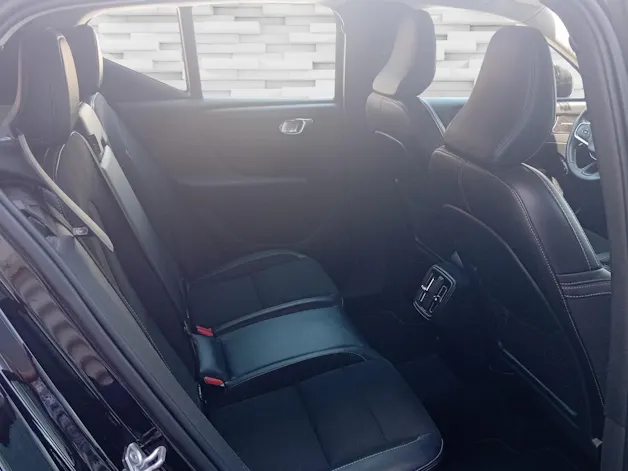 Volvo XC40 2.0 T4 Momentum AWD