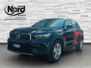 Volvo XC40 2.0 T4 Momentum AWD