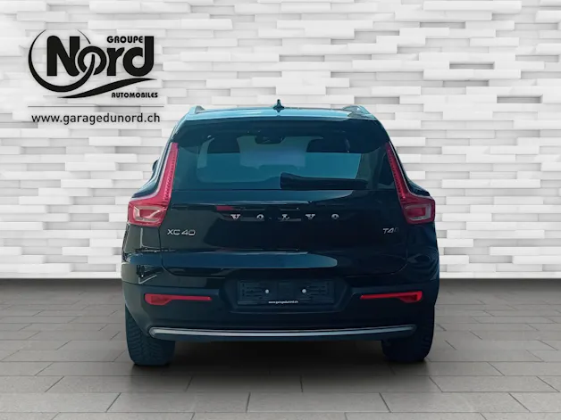 Volvo XC40 2.0 T4 Momentum AWD