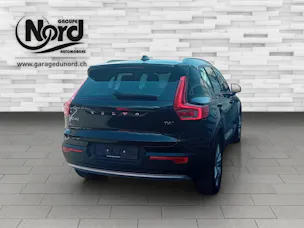 Volvo XC40 2.0 T4 Momentum AWD