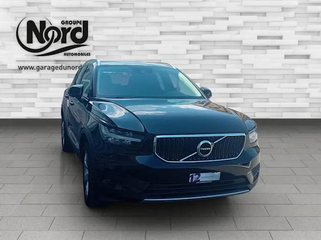 Volvo XC40 2.0 T4 Momentum AWD