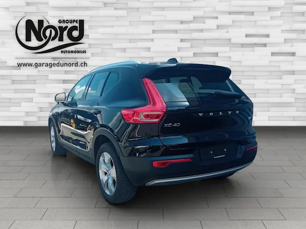 Volvo XC40 2.0 T4 Momentum AWD