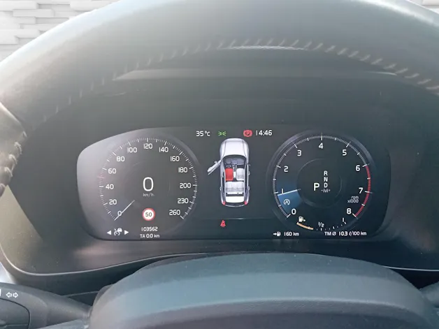 Volvo XC40 2.0 T4 Momentum AWD