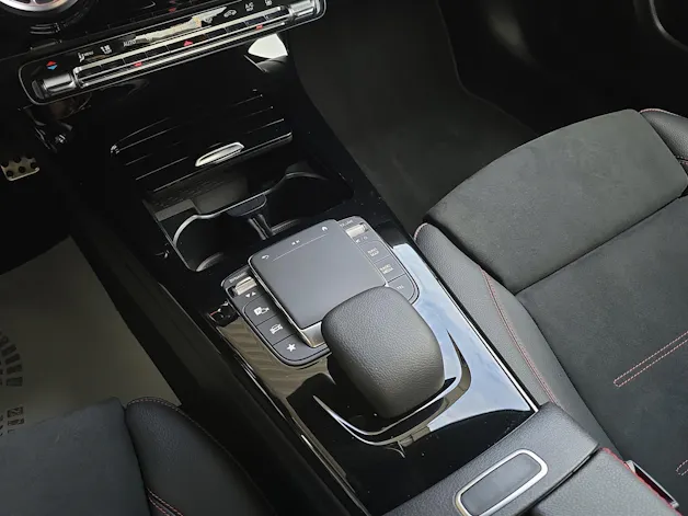 Mercedes-Benz CLA 250 e AMG Line