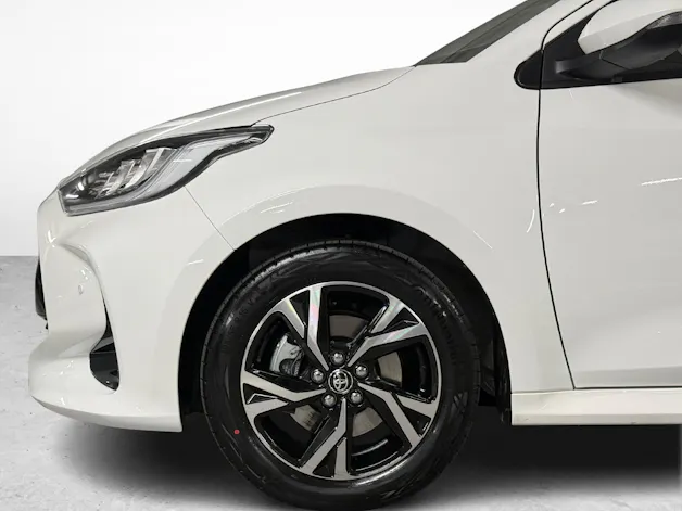 Toyota Yaris 1.5 VVT-i HSD Trend
