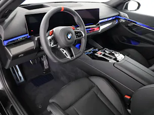 BMW M5 xDrive Touring