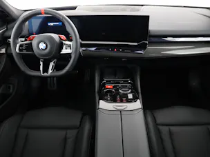 BMW M5 xDrive Touring