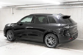 https://vehicle.imgix.net/4354110/d41150a0-c625-47f6-ab92-a9c3ee07d4a9.jpg