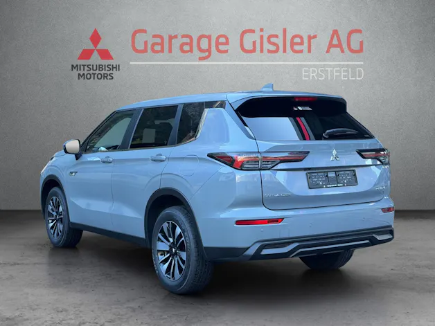 Mitsubishi Outlander 2.4 PHEV Invite 4x4