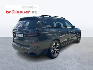 BMW X7 M60i