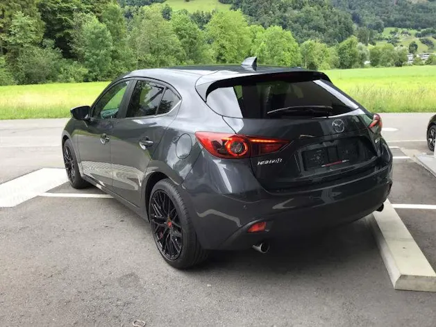 Mazda 3 2.0 165 Revolution