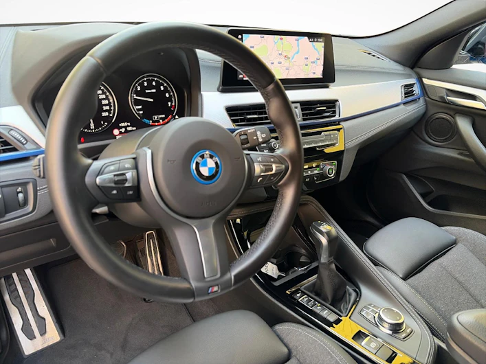Fahrzeugbild BMW X2