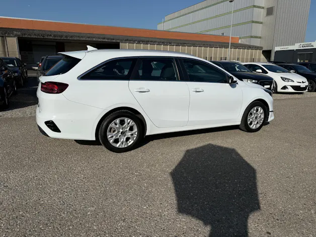 Kia Ceed SW 1.5 T-GDi MHEV Power
