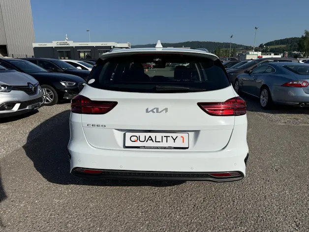Kia Ceed SW 1.5 T-GDi MHEV Power