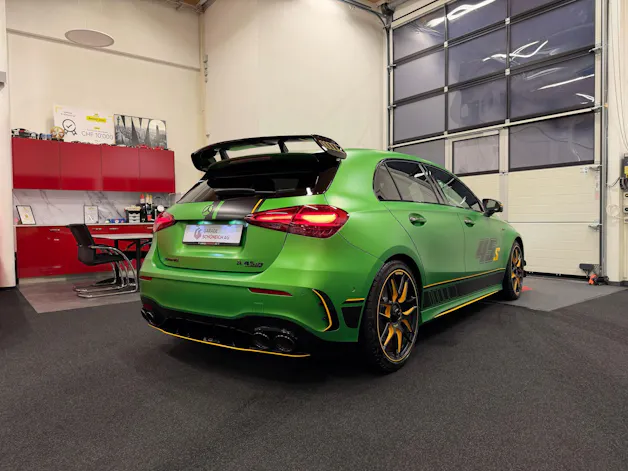 Mercedes-Benz A 45 S AMG 4matic+ Limited Edition Green Hell Magno