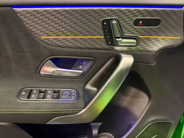 Mercedes-Benz A 45 S AMG 4matic+ Limited Edition Green Hell Magno