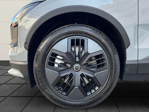 Volvo EX30 CC E60 Twin Performance AWD