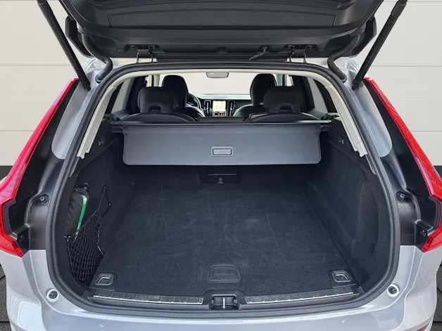 Volvo XC60 2.0 B5 MH Plus Dark AWD