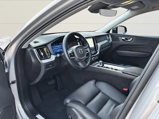 Volvo XC60 2.0 B5 MH Plus Dark AWD