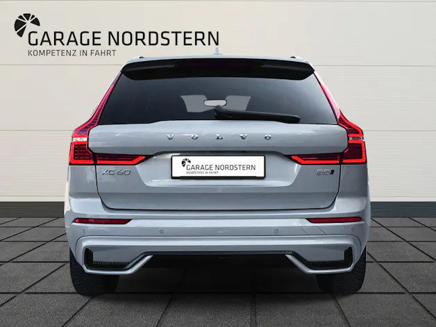 Volvo XC60 2.0 B5 MH Plus Dark AWD