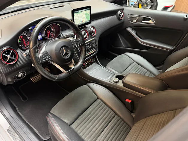 Mercedes-Benz A 250 Sport 4m