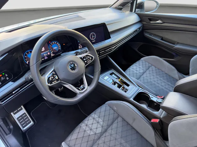 VW Golf 1.5 eTSI mHEV ACT R-Line DSG