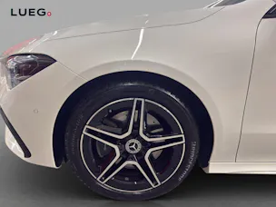 Mercedes-Benz CLA 220 4M - AMG / Rückfahrkamera / Standheizung / Panorama-Dach