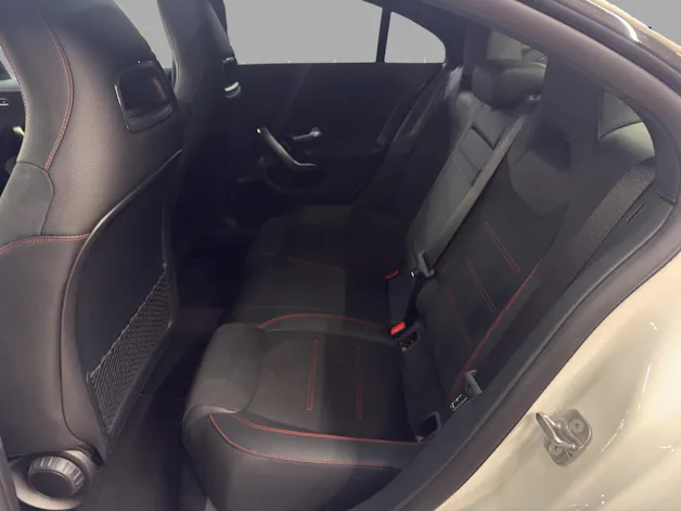 Mercedes-Benz CLA 220 4M - AMG / Rückfahrkamera / Standheizung / Panorama-Dach
