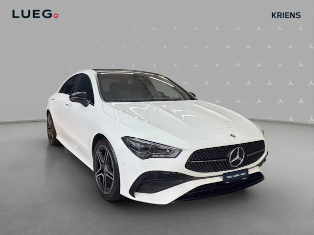 Mercedes-Benz CLA 220 4M - AMG / Rückfahrkamera / Standheizung / Panorama-Dach
