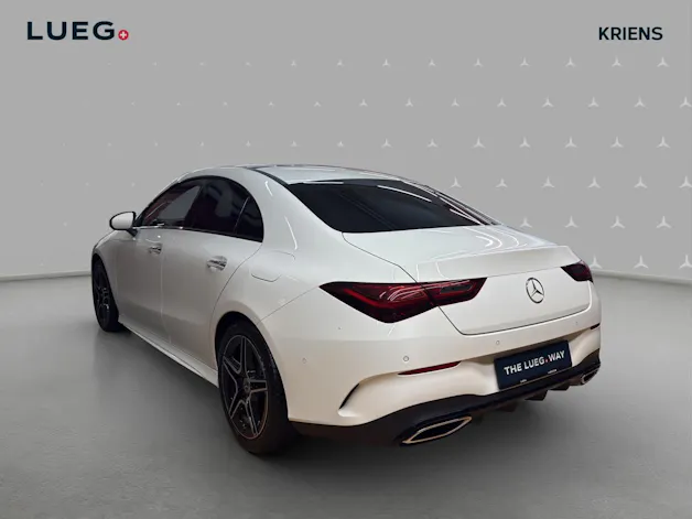 Mercedes-Benz CLA 220 4M - AMG / Rückfahrkamera / Standheizung / Panorama-Dach
