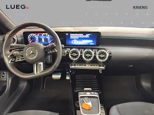 Mercedes-Benz CLA 220 4M - AMG / Rückfahrkamera / Standheizung / Panorama-Dach