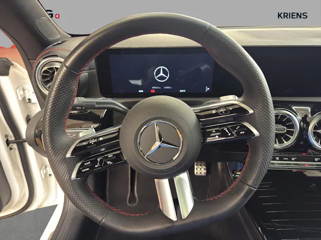 Mercedes-Benz CLA 220 4M - AMG / Rückfahrkamera / Standheizung / Panorama-Dach
