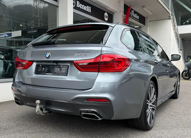 BMW 540i xDrive Touring M Sport Steptronic