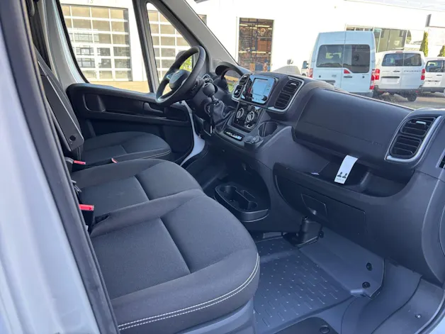Peugeot Boxer 2.2 HDI 335 L2H2